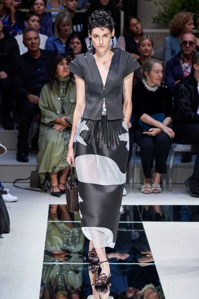 Look 30